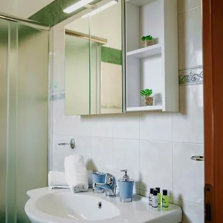 Prázdninový dům Marietta City Center Apartment Nafplio Near Old Town & Arvanitia Beach *