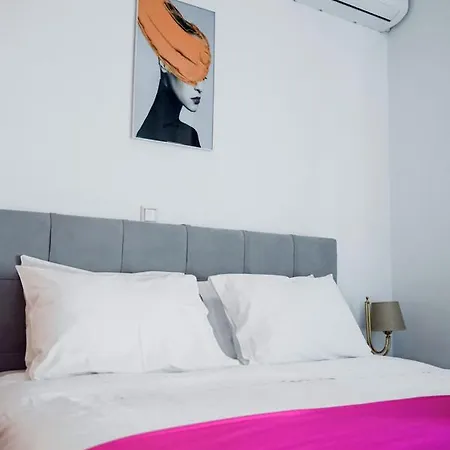Marietta City Center Apartment Nafplio Near Old Town & Arvanitia Beach