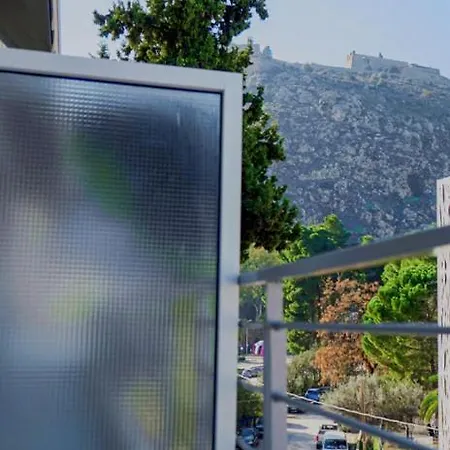 Prázdninový dům Marietta City Center Apartment Nafplio Near Old Town & Arvanitia Beach Nafplio